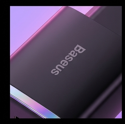 Baseus Compact CCXJ-E01 ładowarka sieciowa 30W USB-C PD 3.0 + 2x USB-A QC 3.0 czarna — ujęcie 4